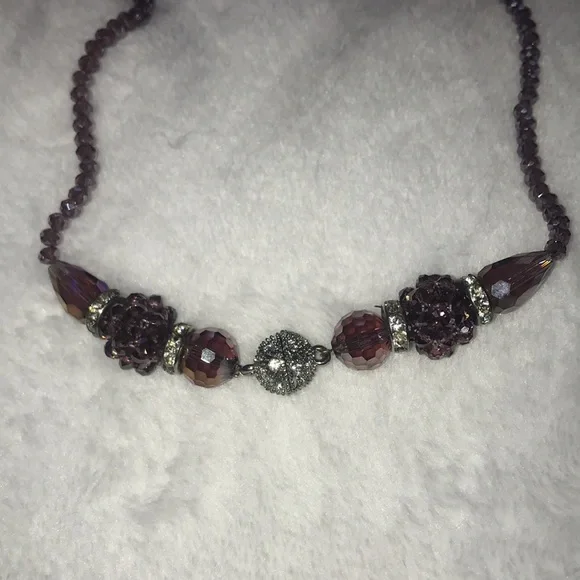 Pretty necklace - Picture 2 of 5